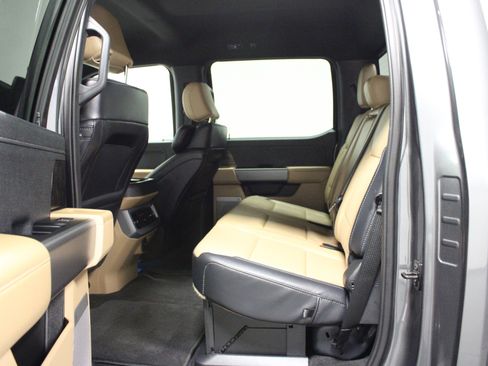 Used 2025 Ford F350 Lariat w/ Lariat Ultimate Package AWD/4WD image 13