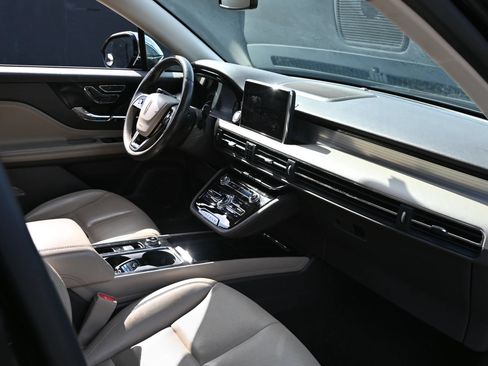 Used 2020 Lincoln Corsair FWD image 15