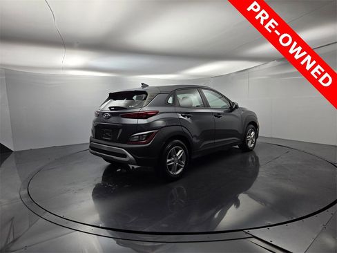 Used 2022 Hyundai Kona SE image 9