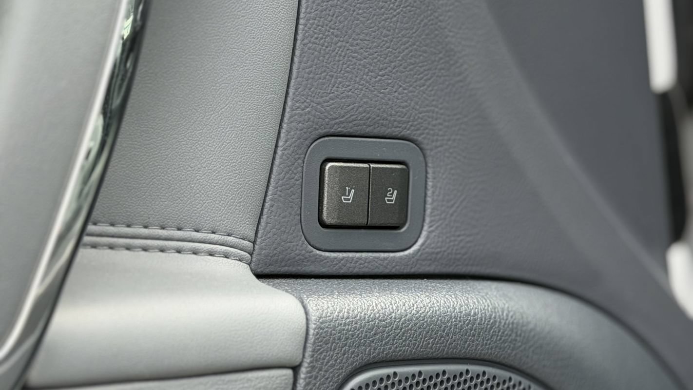 Used 2010 Lincoln MKZ AWD image 30