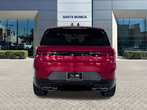 New 2025 Land Rover Range Rover Sport SE image 8