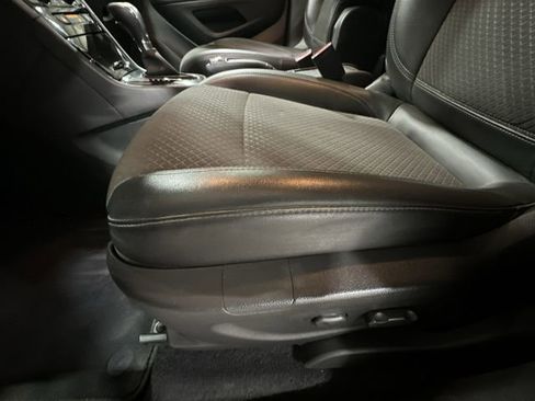 Used 2019 Buick Encore Sport Touring w/ Safety Package image 18