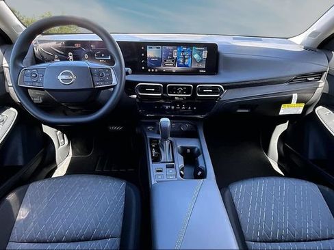 New 2027 Nissan Sentra SV FWD image 5