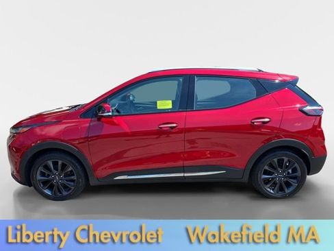 Used 2022 Chevrolet Bolt EUV Premier w/ Launch Edition FWD image 4
