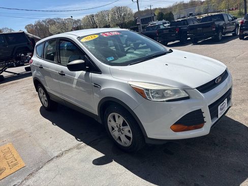 Used 2013 Ford Escape S FWD image 8
