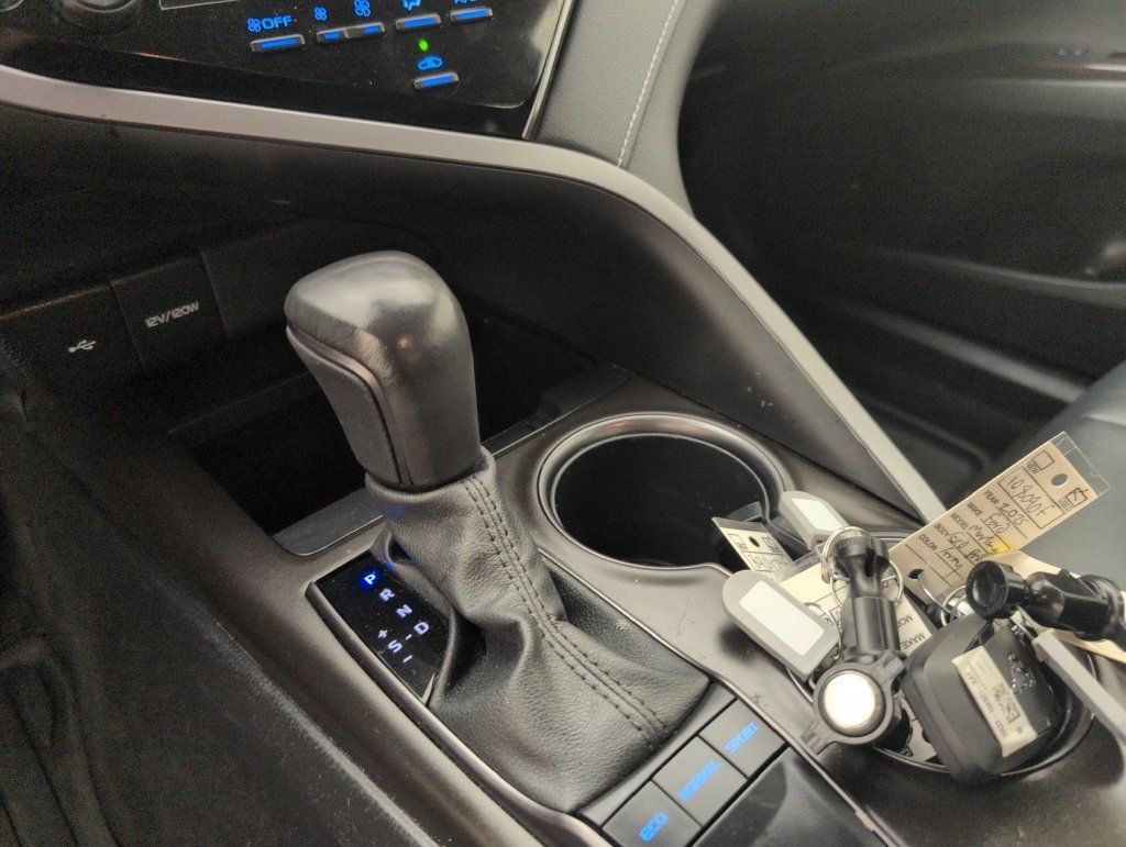 Used 2024 Toyota Camry SE FWD image 20