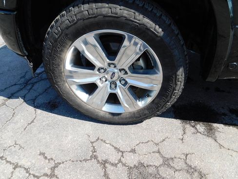 Used 2018 Ford F150 Platinum w/ Equipment Group 701A Luxury AWD/4WD image 23