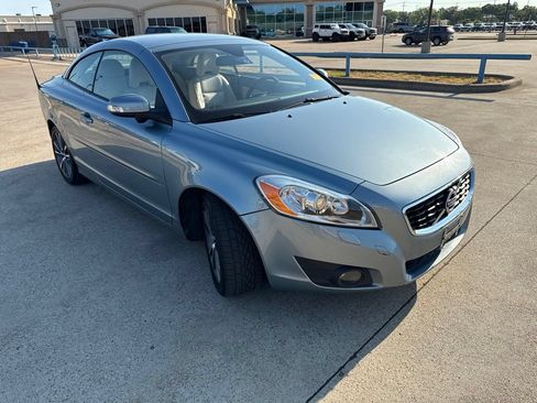 Used 2011 Volvo C70 T5 w/ Convenience Pkg FWD image 12
