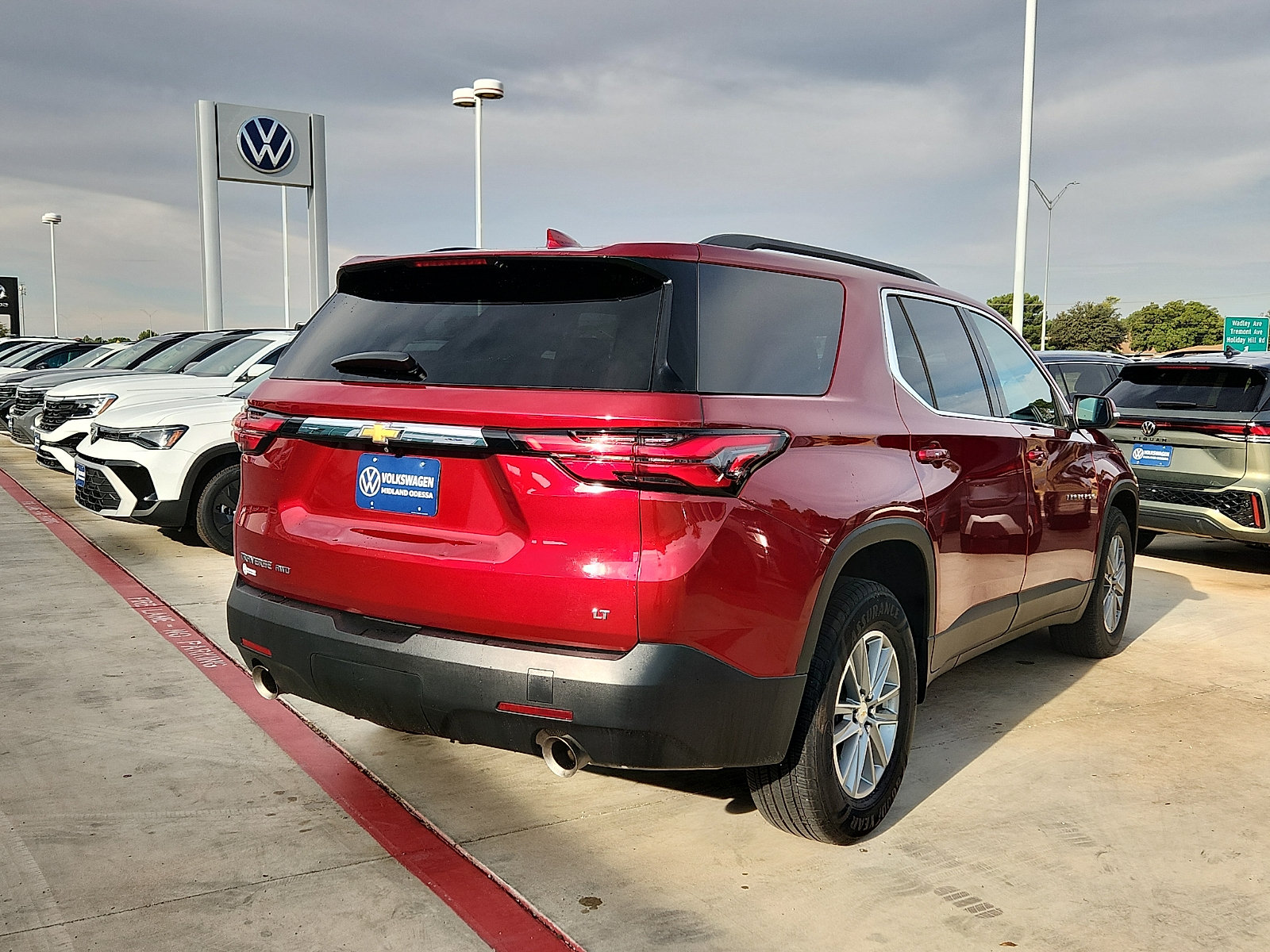 Used 2023 Chevrolet Traverse LT AWD/4WD image 5