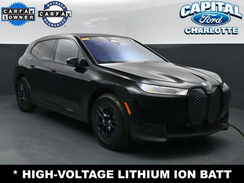 Used 2023 BMW iX xDrive50 AWD/4WD image 3
