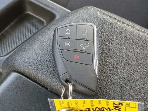 Used 2024 GMC Sierra 1500 Pro w/ Pro Value Package image 31