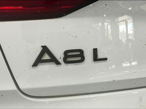 Used 2021 Audi A8 L 4.0T image 40