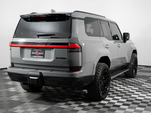 Used 2025 Lexus GX 550 image 7
