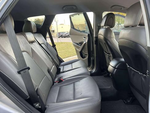 Used 2017 Hyundai Santa Fe Sport FWD image 24
