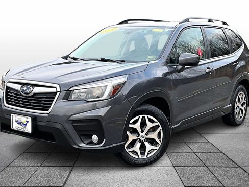 Used 2021 Subaru Forester Premium image 12