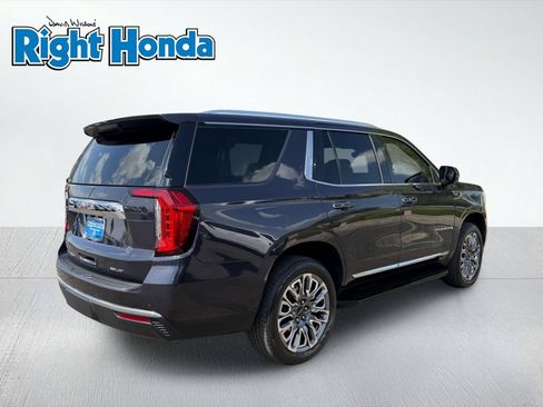 Used 2023 GMC Yukon SLT AWD/4WD image 7