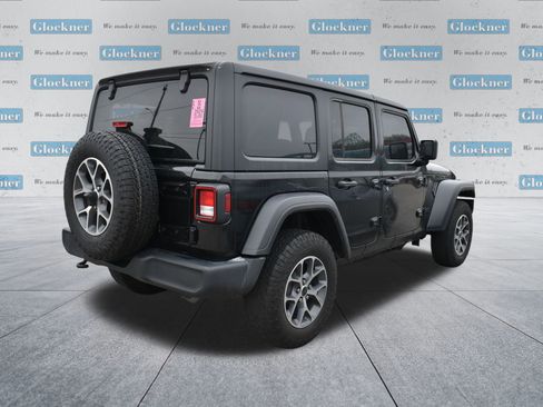 Used 2024 Jeep Wrangler Sport S image 13