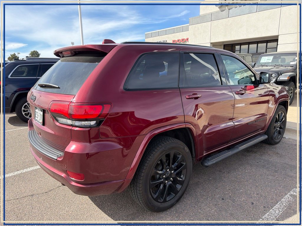 Used 2021 Jeep Grand Cherokee Laredo X AWD/4WD image 3