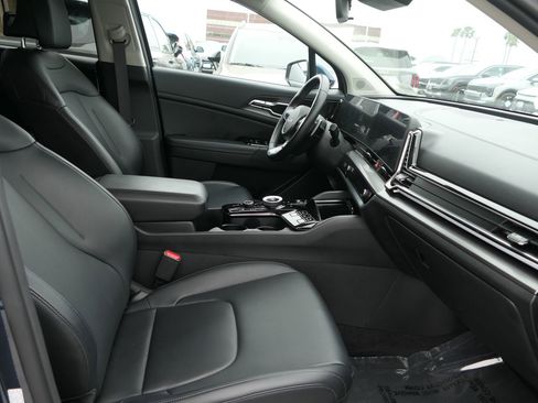 Used 2023 Kia Sportage EX image 28