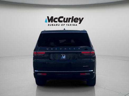 Used 2024 Jeep Wagoneer Series II w/ Flexible Seating Group AWD/4WD image 5