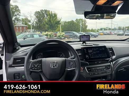 Used 2023 Honda Passport EX-L image 16