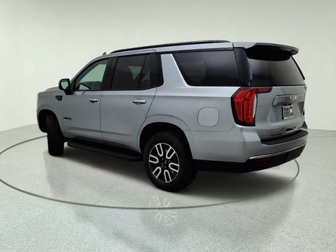 Used 2024 GMC Yukon AT4 w/ Technology Package AWD/4WD image 12