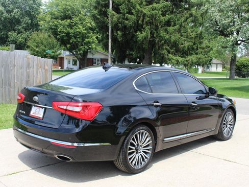 Used 2014 Kia Cadenza Premium w/ Technology Package FWD image 10