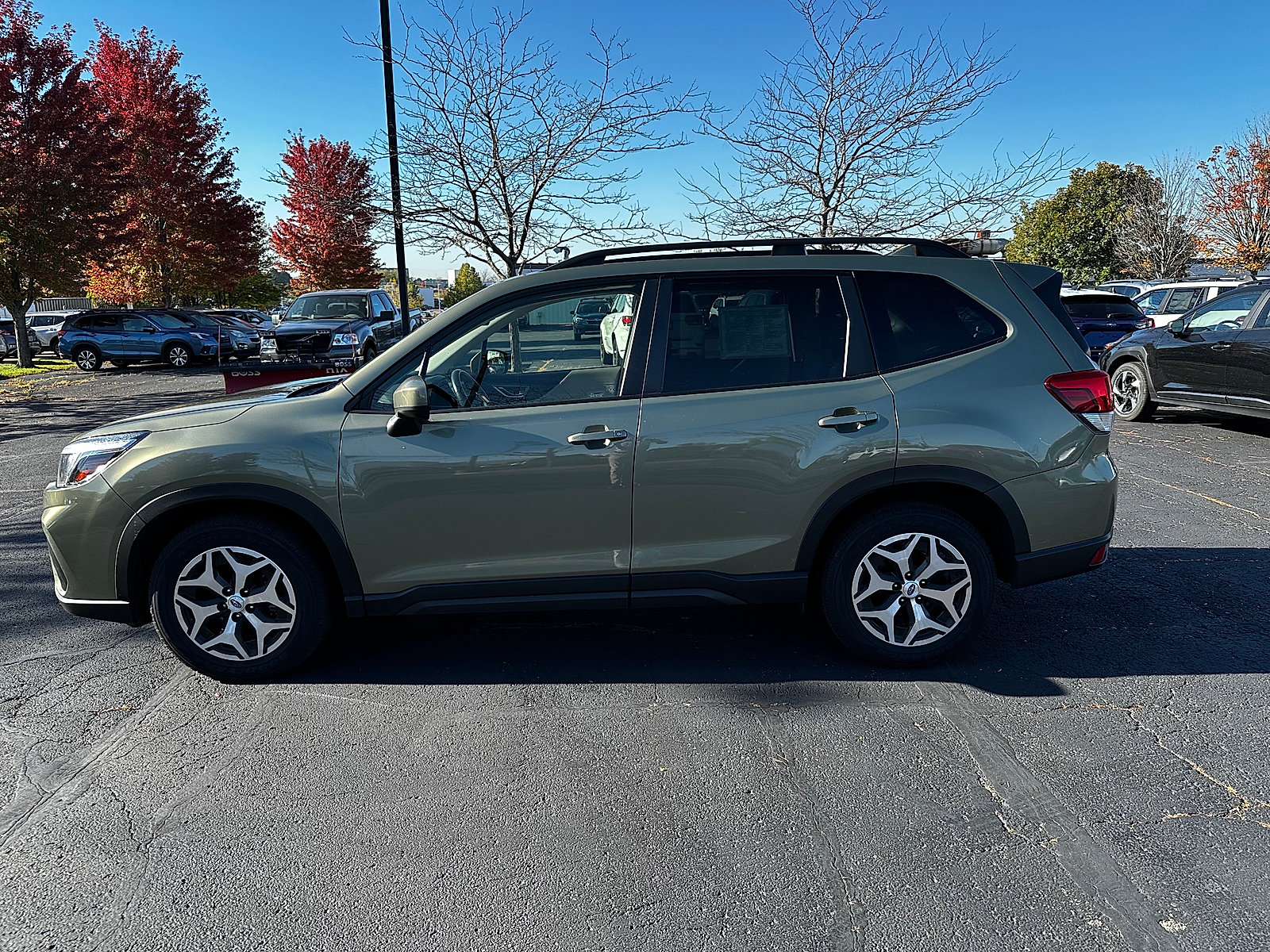 Used 2020 Subaru Forester Premium AWD/4WD image 6