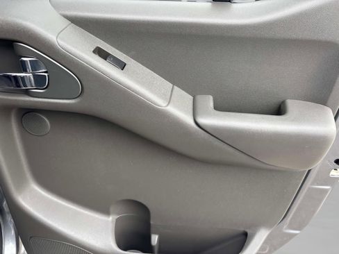 Used 2019 Nissan Frontier PRO-4X image 19