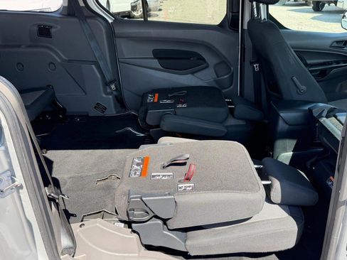 Used 2022 Ford Transit Connect XL FWD image 41