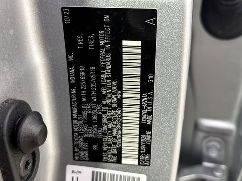 Used 2023 Toyota Highlander LE image 34