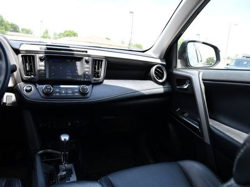 Used 2017 Toyota RAV4 Limited AWD/4WD image 24