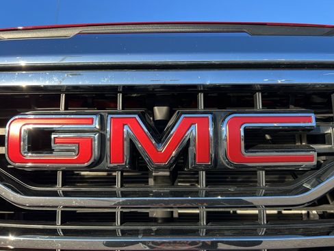 Used 2023 GMC Sierra 1500 SLT w/ SLT Premium Package image 26