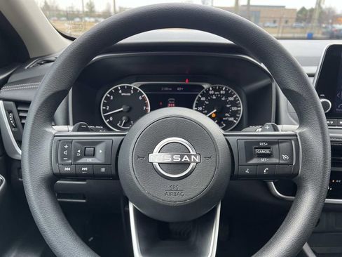 Used 2024 Nissan Rogue S image 15