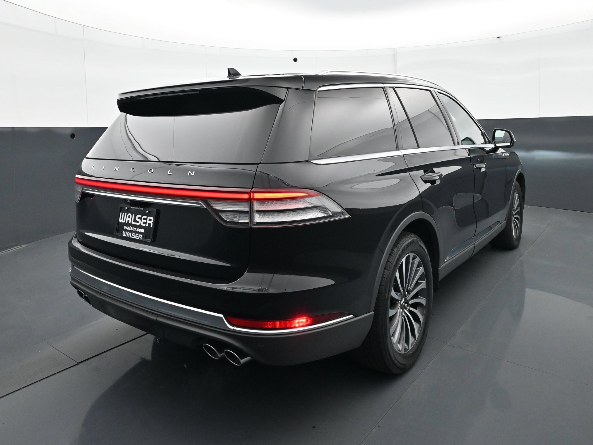 Used 2020 Lincoln Aviator Reserve w/ Class IV Trailer Tow Package AWD/4WD image 6