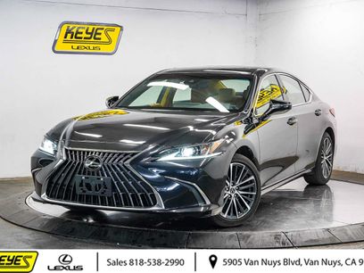 Used 2025 Lexus ES 350 w/ Premium Package