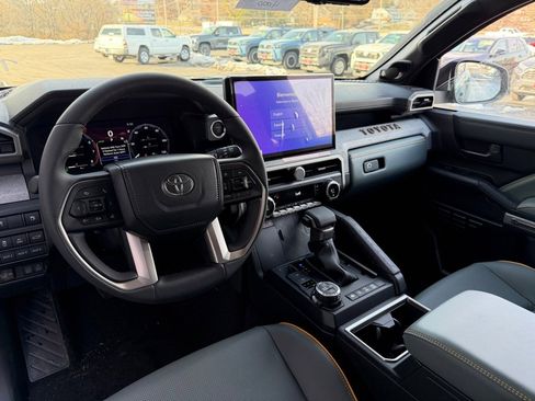 New 2025 Toyota 4Runner Trailhunter image 9