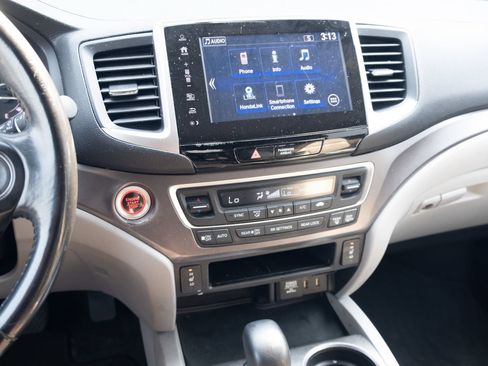 Used 2017 Honda Pilot EX-L image 2