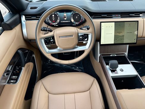 New 2026 Land Rover Range Rover SE image 16