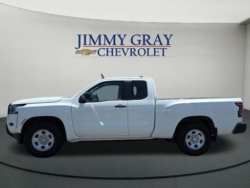 Used 2024 Nissan Frontier S w/ Technology Package RWD image 2