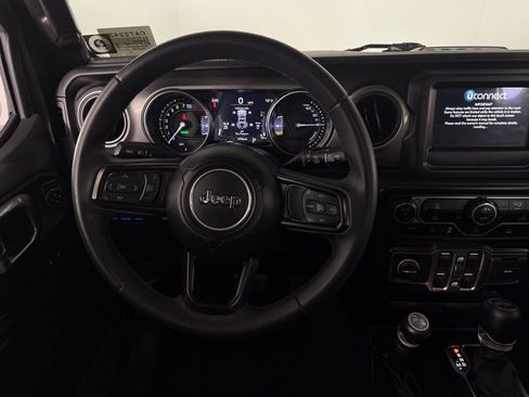 Used 2023 Jeep Wrangler Unlimited w/ Convenience Group image 13