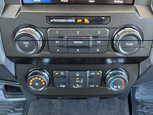 Used 2019 Ford F150 4x4 SuperCrew image 27