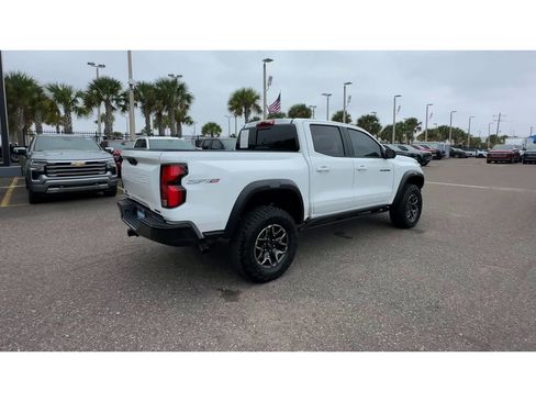Used 2024 Chevrolet Colorado ZR2 w/ ZR2 Convenience Package III image 2