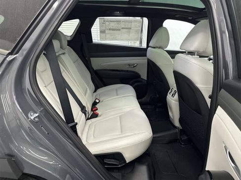 New 2025 Hyundai Tucson Limited image 17