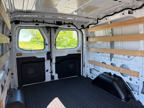 Used 2024 Ford Transit 250 Low Roof w/ Exterior Upgrade Package RWD image 30
