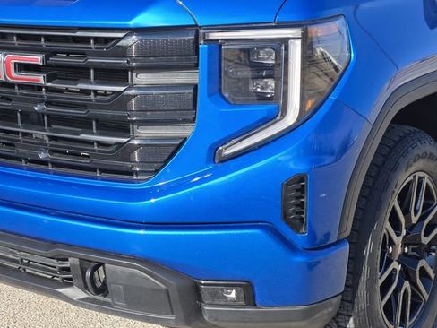 Used 2023 GMC Sierra 1500 Elevation image 10