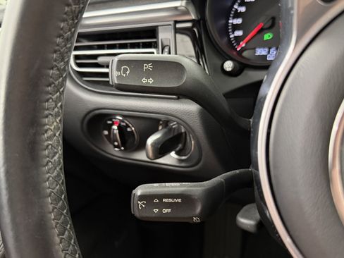 Certified 2021 Porsche Macan AWD/4WD image 46