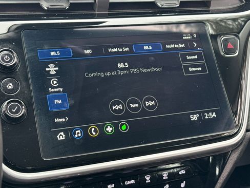 Used 2023 Chevrolet Bolt EUV LT w/ Comfort Package image 26