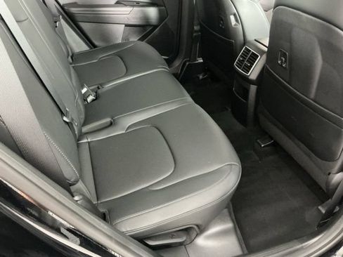 Used 2023 Kia Sportage EX AWD/4WD image 12
