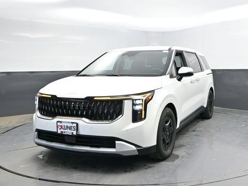 Used 2026 Kia Carnival FWD image 6
